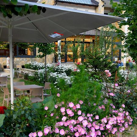 Breezy Hotel Valbone Bagian luar foto