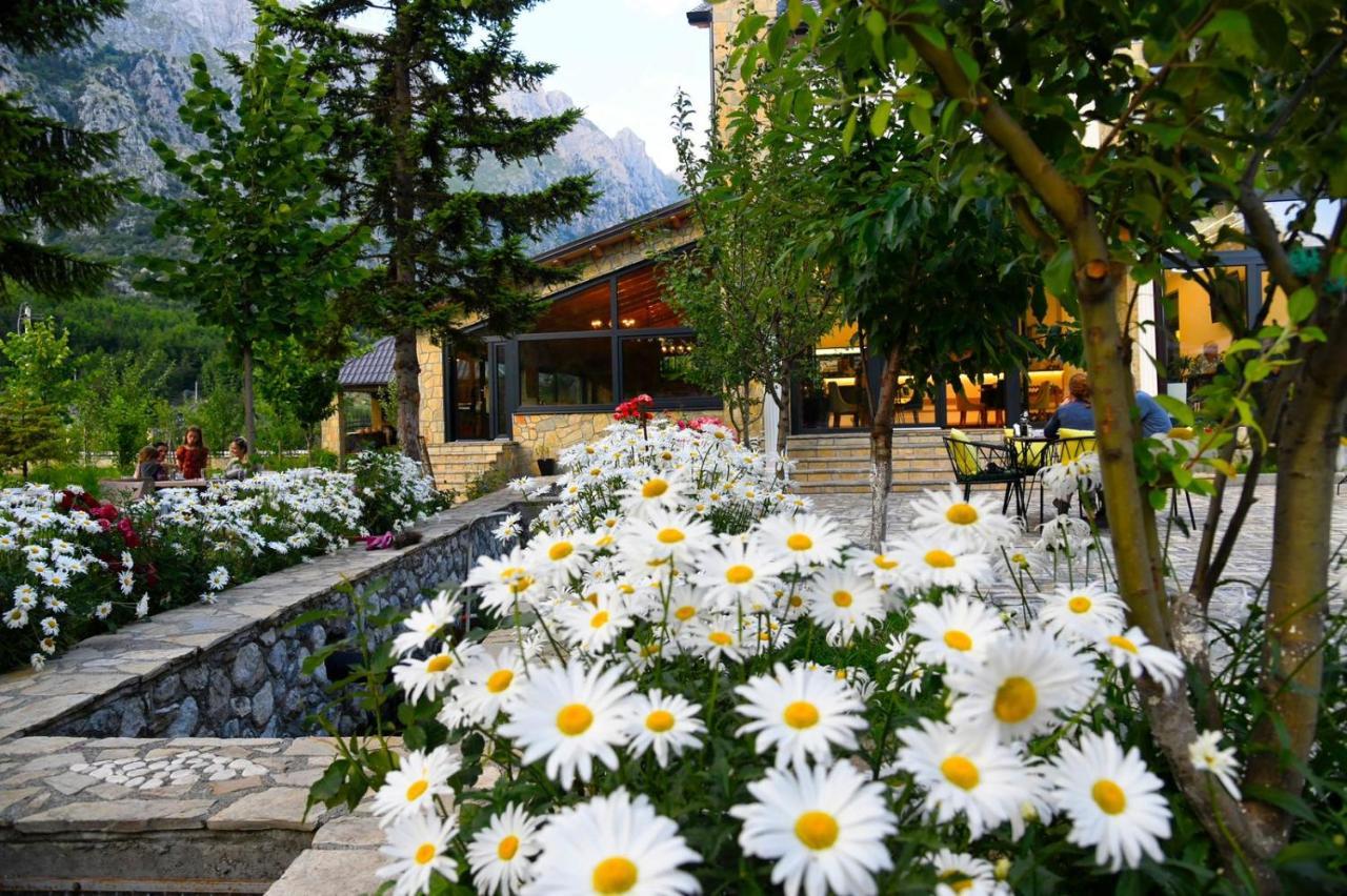 Breezy Hotel Valbone Bagian luar foto