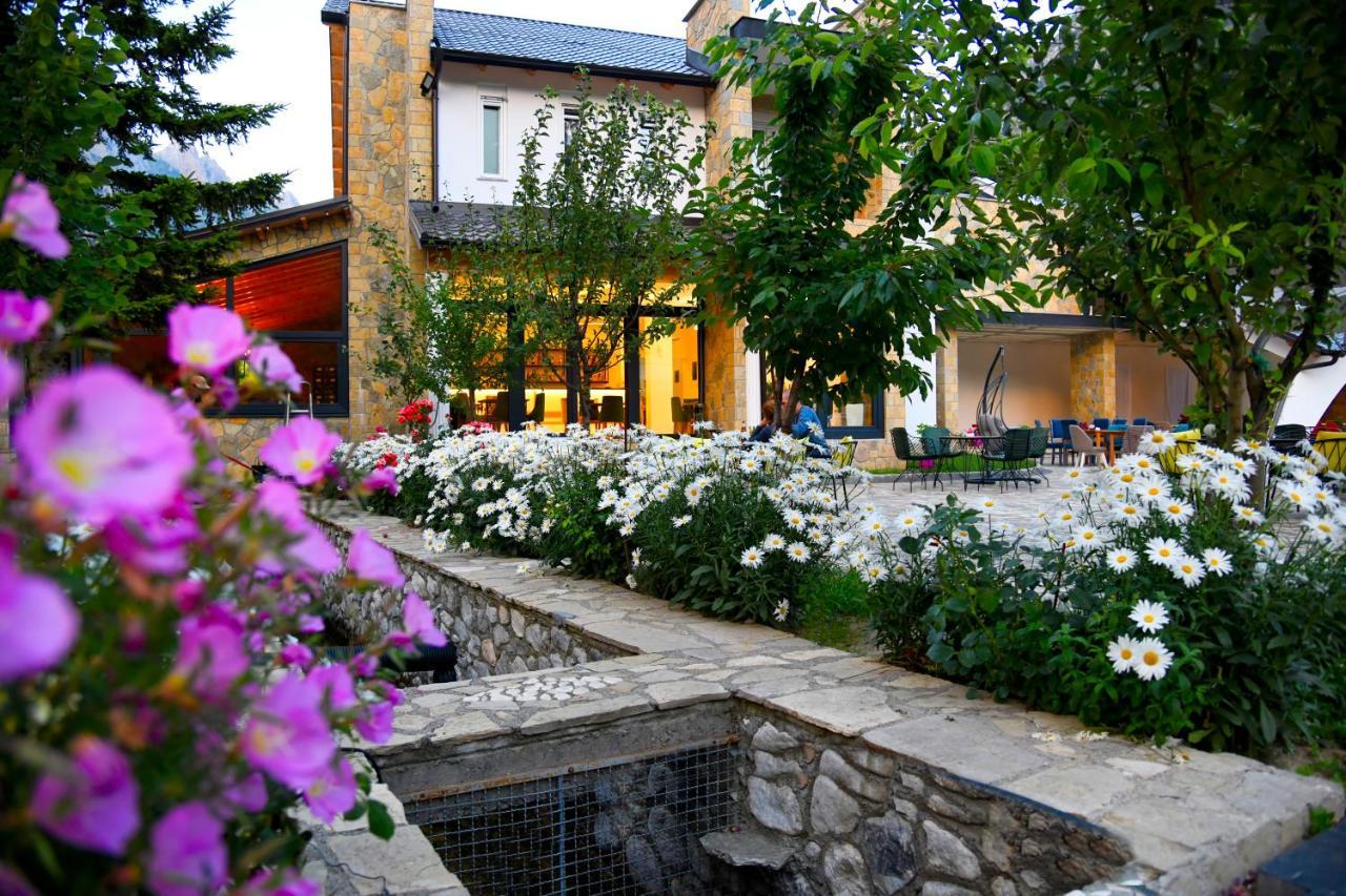 Breezy Hotel Valbone Bagian luar foto