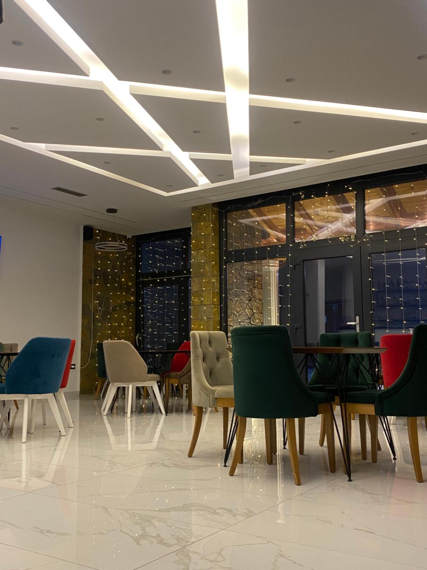 Breezy Hotel Valbone Bagian luar foto
