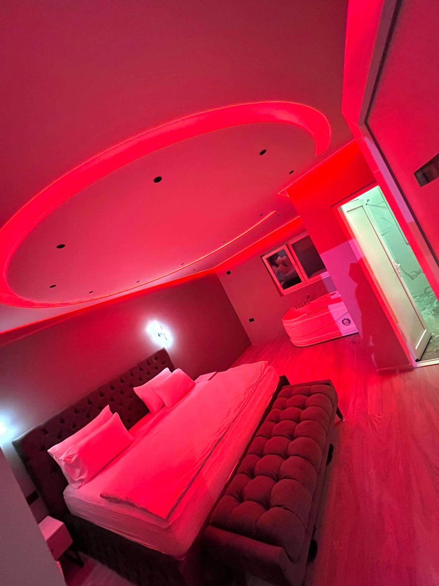 Breezy Hotel Valbone Bagian luar foto
