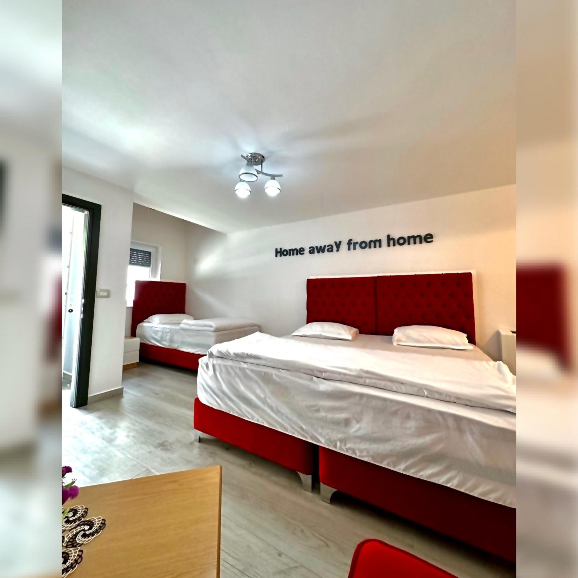 Breezy Hotel Valbone Bagian luar foto